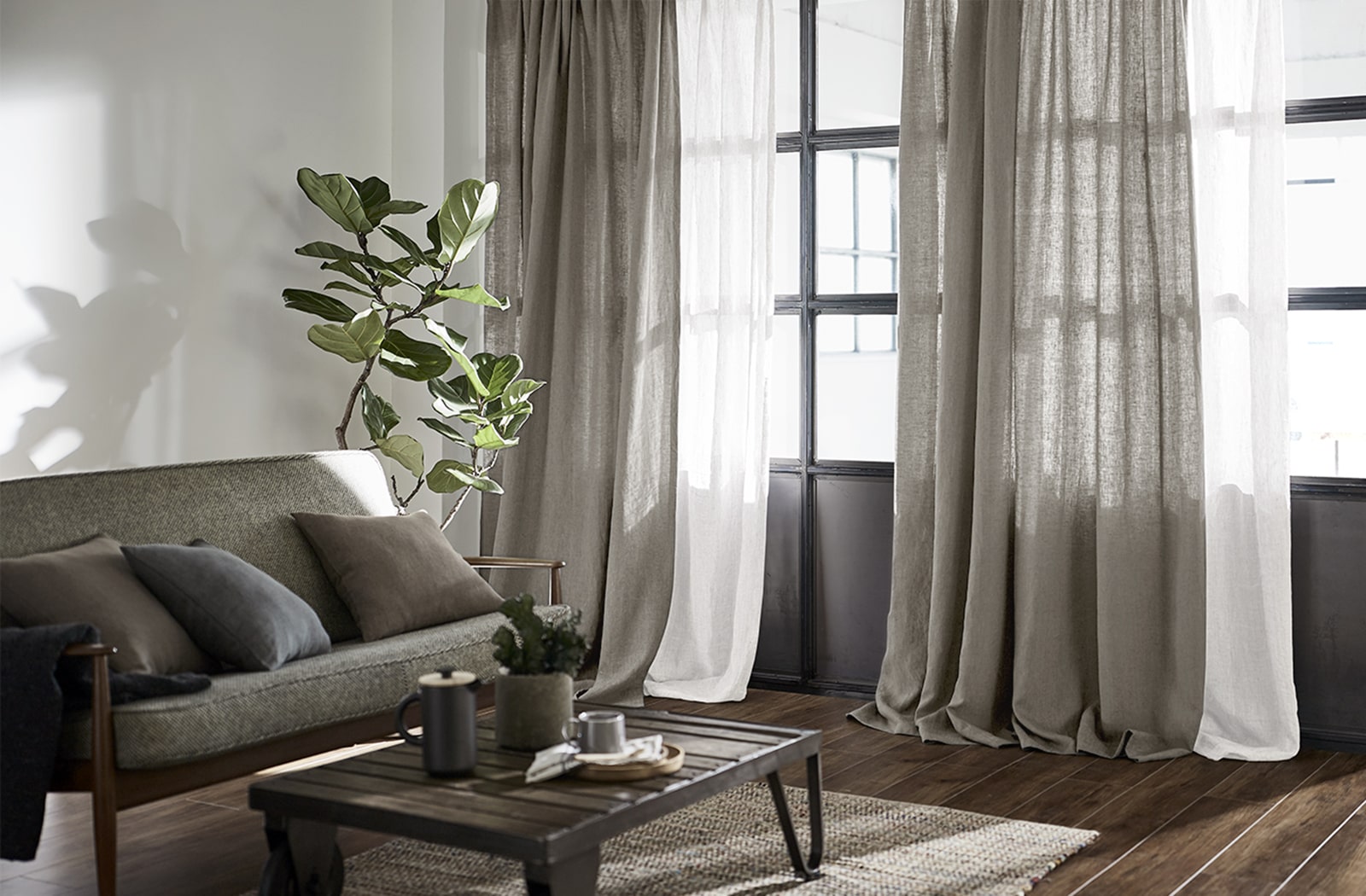 素敵な高級感 ドレープカーテン ダークブラウン