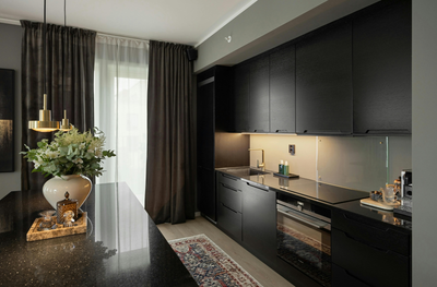 【失敗しない黒カーテン選び】取り入れ方とコーディネートのコツ