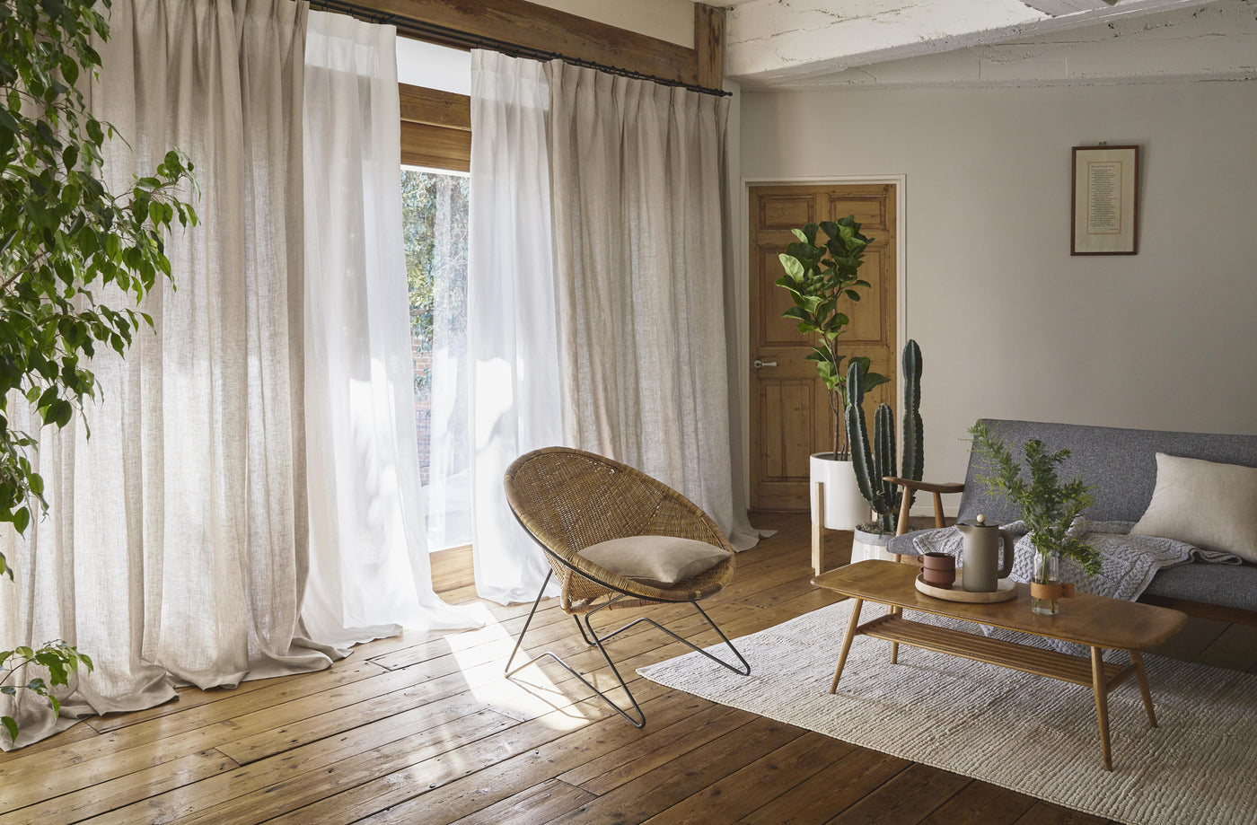 オウミノアサ_ドレープカーテンの施工例写真