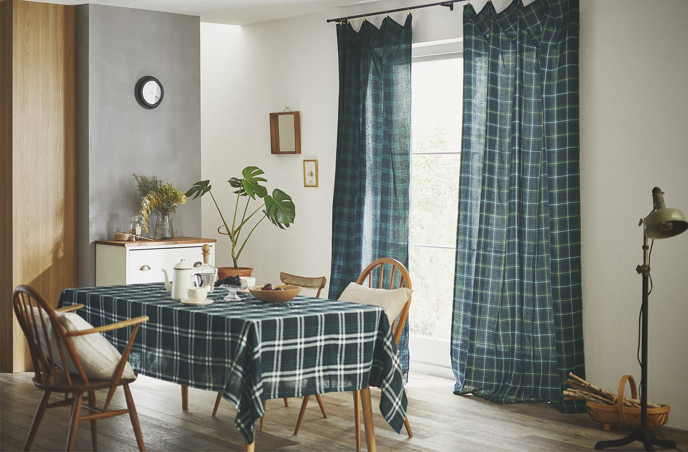 フラットカーテンの魅力とは？選び方や注意点を知っておしゃれなお部屋へ