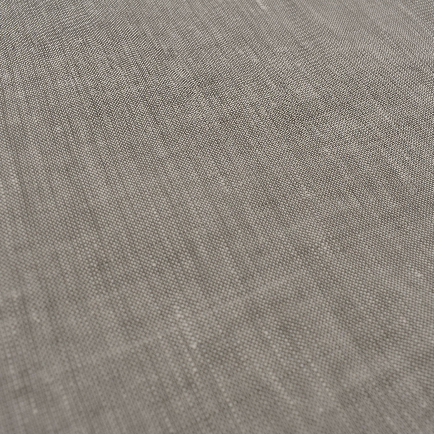チャコールグレー