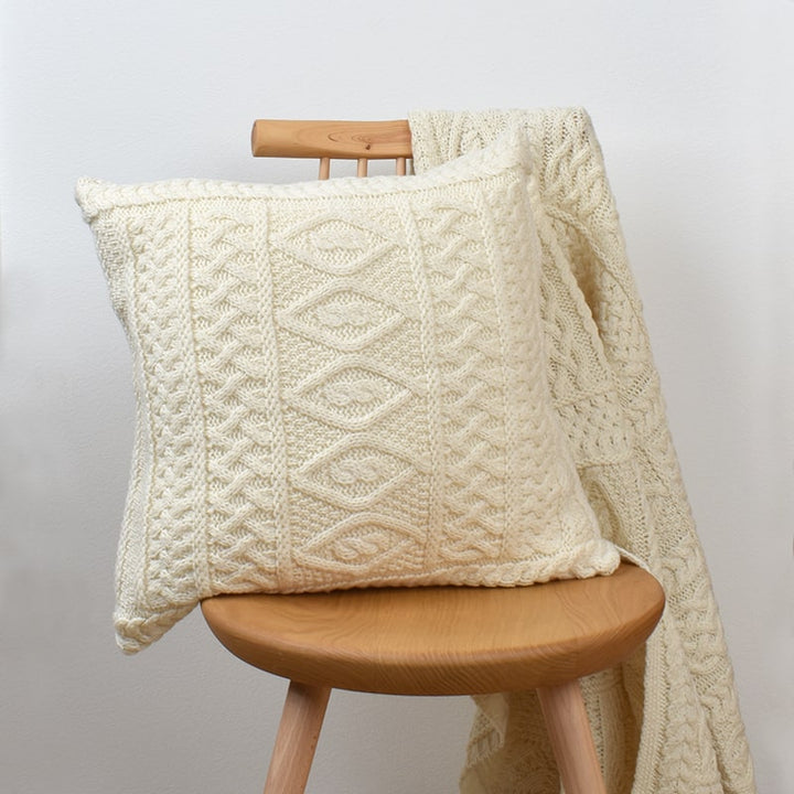 EELI08_cushion-min_14d3c3a0-